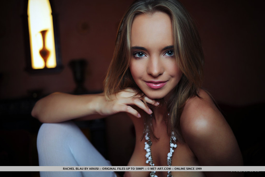 Pretty cutie looks extra sensual showing of - XXX Dessert - Picture 18