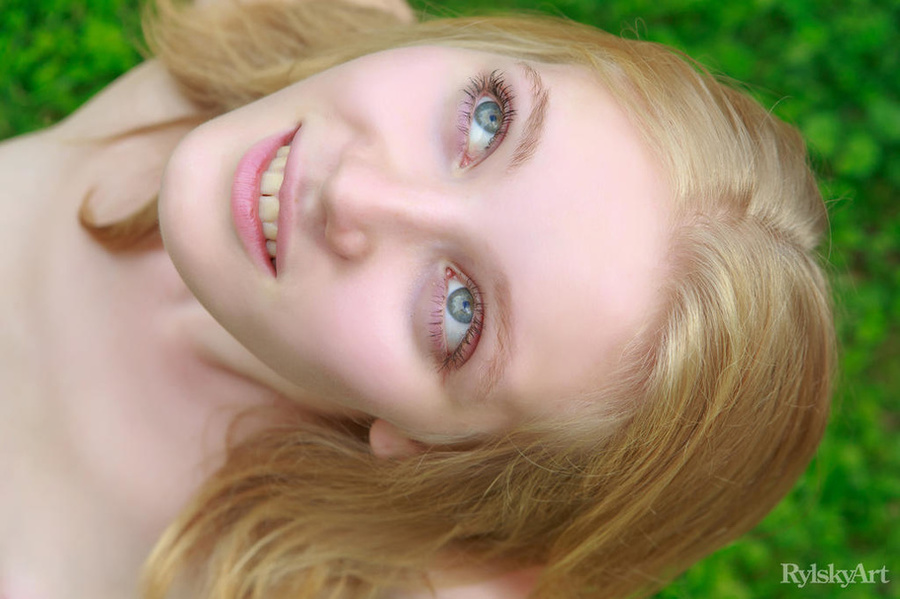 Slim blonde angel posing naked on the park  - XXX Dessert - Picture 16