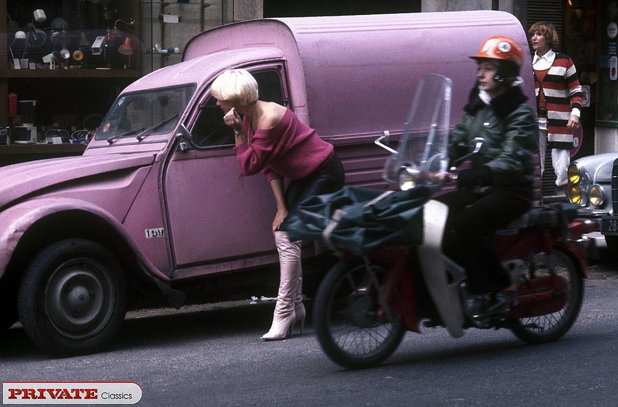 Blond babe masturbating and posing for came - XXX Dessert - Picture 5