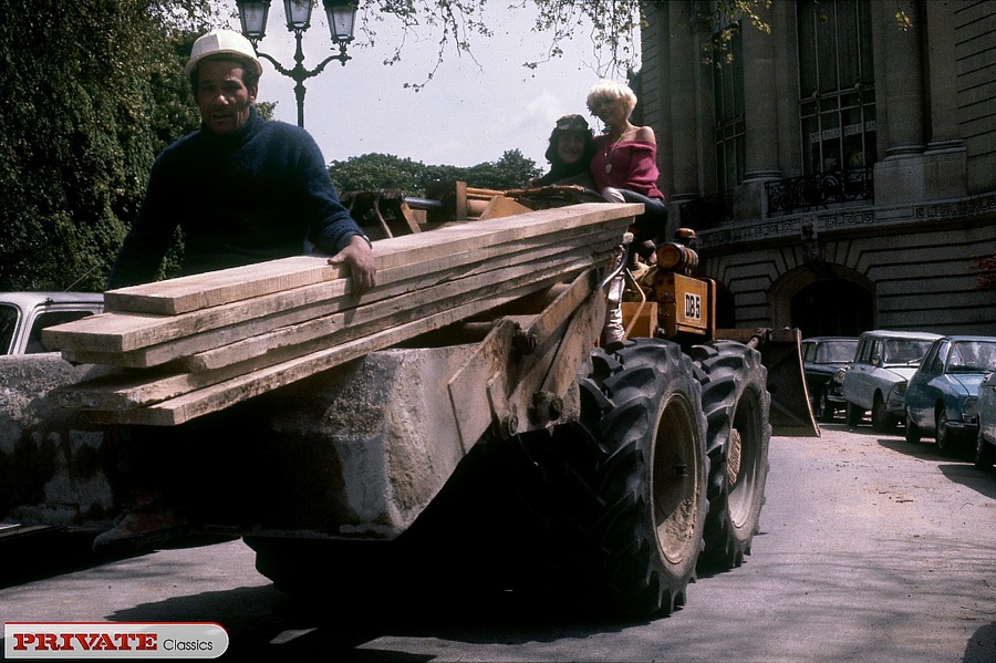 Blond babe masturbating and posing for came - XXX Dessert - Picture 12