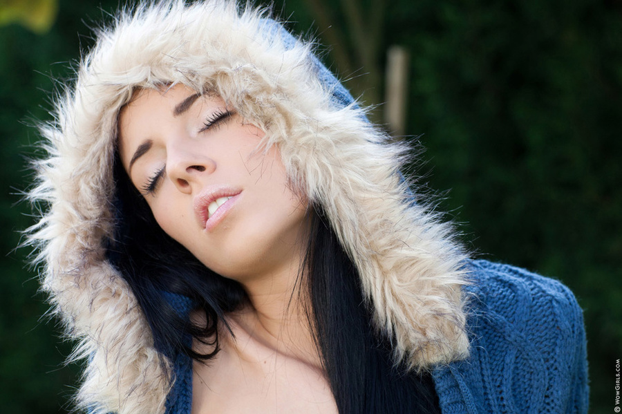 A walk in the park gets a bit dirty for hot - XXX Dessert - Picture 8