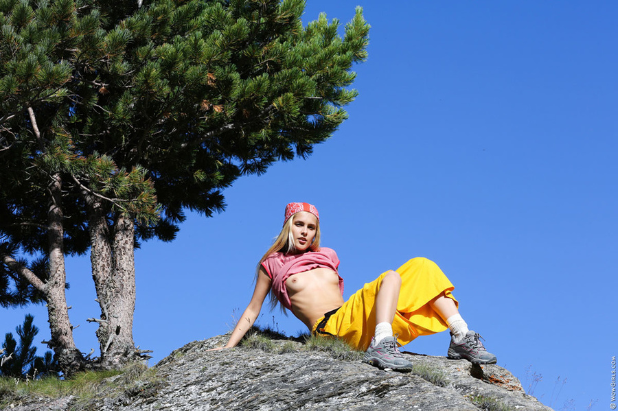 Hiking trip ends with her losing her clothe - XXX Dessert - Picture 1