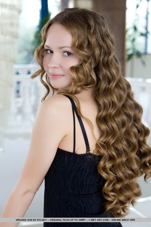 Curly-haired free-spirited russian starl - XXX Dessert - Picture 1