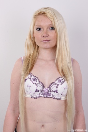 Longhaired blonde strips to show off her - Picture 5