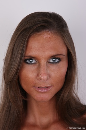 Smashing tanned beauty models off flawle - Picture 1