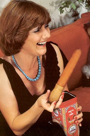Two hairy seventies ladies playing with  - XXX Dessert - Picture 2