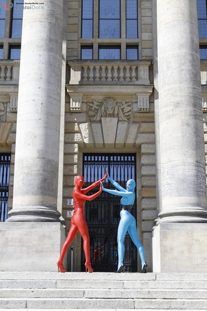 Two flexible red and blue zentai wearing - Picture 8