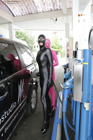 Two black and ping zentai wearing girls  - XXX Dessert - Picture 15