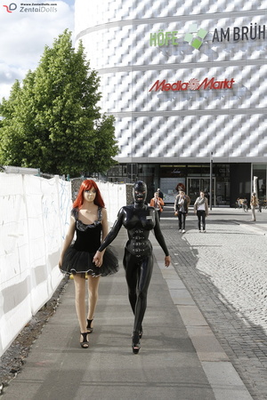 Hot black zentai wearing chick with gorg - Picture 2