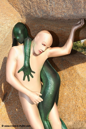 Two flexible green and baige zentai wear - XXX Dessert - Picture 3