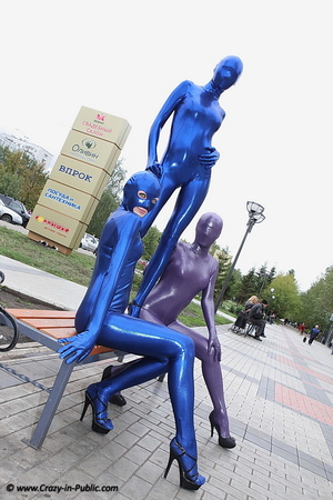 Two sexyblue zentai and one violett wear - Picture 4