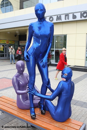 Two sexyblue zentai and one violett wear - Picture 6