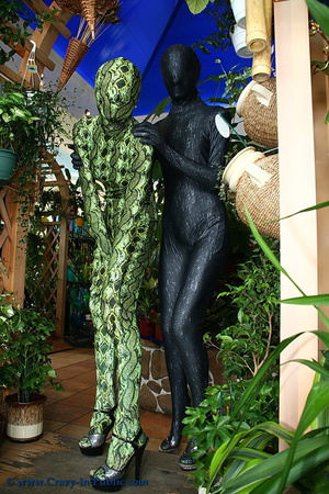 Two flexible green and black zentai wear - Picture 4