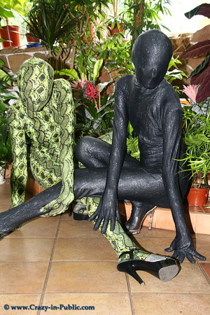 Two flexible green and black zentai wear - Picture 5