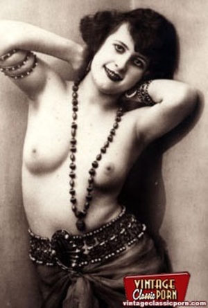 Pretty cute vintage topless girls posing - Picture 10