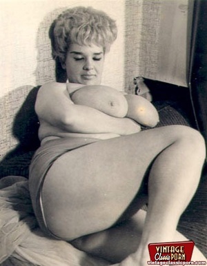 Classic vintage beauties with large boob - XXX Dessert - Picture 5