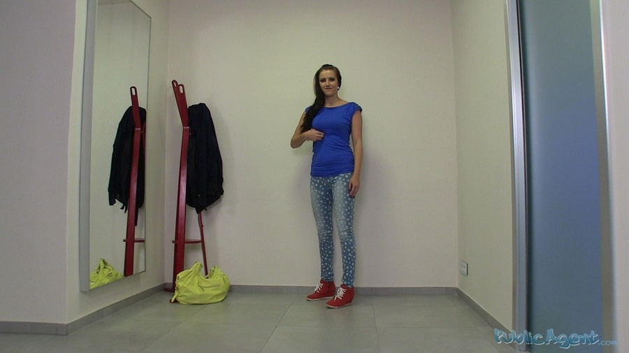 Randy black haired teen enjoys fucking a bi - XXX Dessert - Picture 2