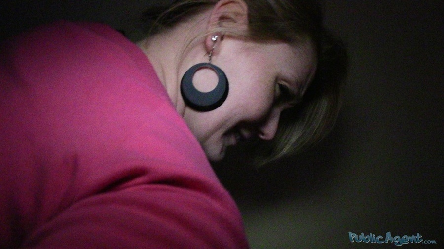 Hot blonde teen giving a handjob and receiv - XXX Dessert - Picture 12