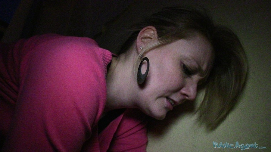 Hot blonde teen giving a handjob and receiv - XXX Dessert - Picture 19