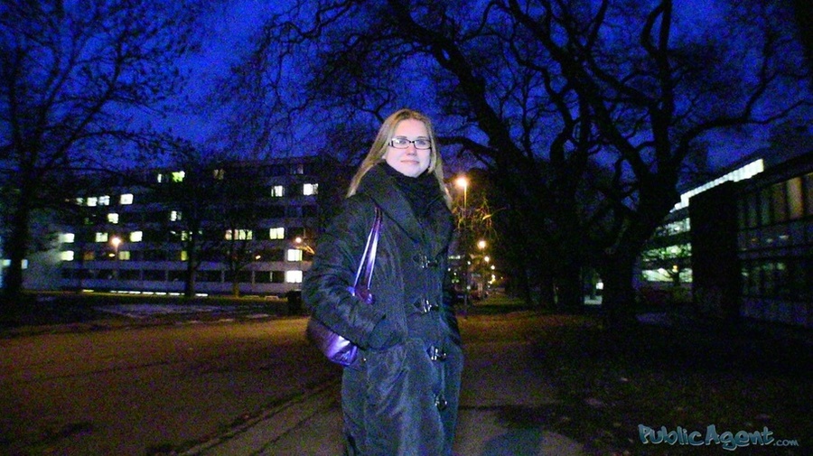 This randy blonde teen loves feeling his bi - XXX Dessert - Picture 1