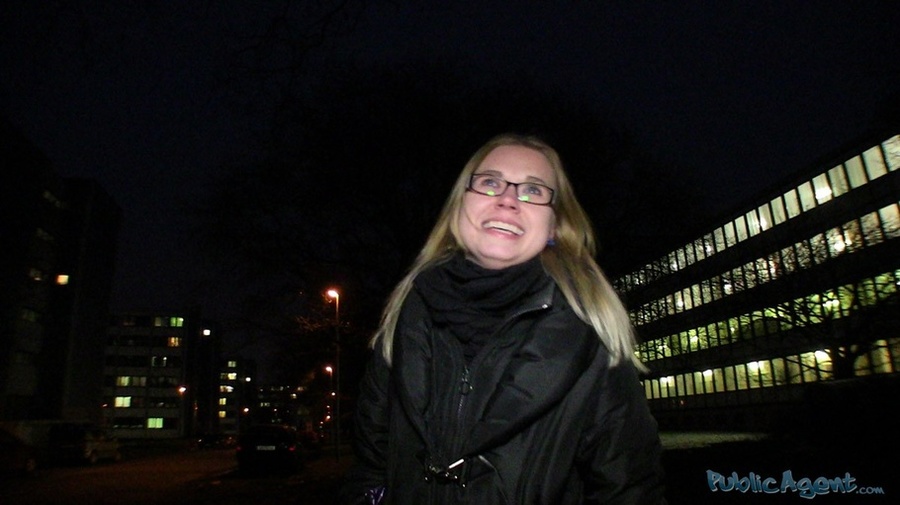 This randy blonde teen loves feeling his bi - XXX Dessert - Picture 2