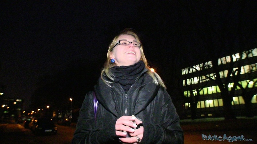 This randy blonde teen loves feeling his bi - XXX Dessert - Picture 3