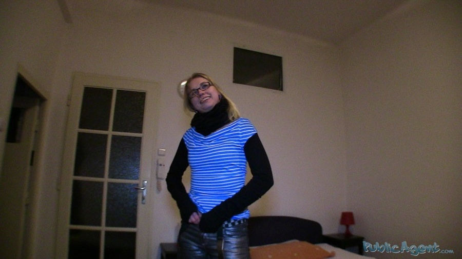 This randy blonde teen loves feeling his bi - XXX Dessert - Picture 5