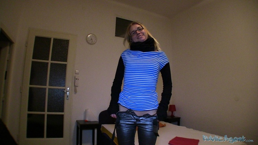 This randy blonde teen loves feeling his bi - XXX Dessert - Picture 6