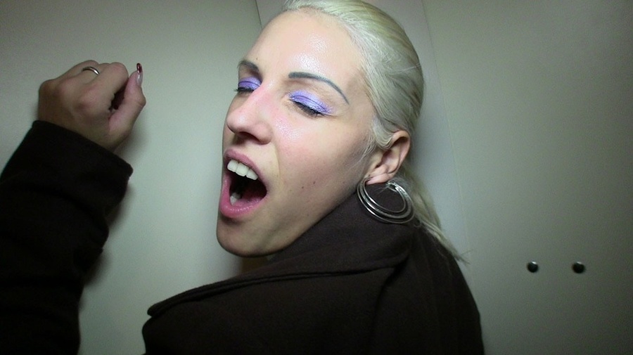 This magnificent blonde receives a big cock - XXX Dessert - Picture 13