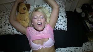 Foxy blonde with tasty small tits gets h - Picture 17