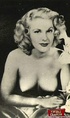 Sexy vintage topless girls enjoy posing in the fourties