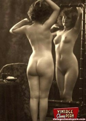 Vintage hotties showing beautiful bottom - Picture 3