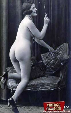 Vintage hotties showing beautiful bottom - Picture 4
