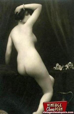 Vintage hotties showing beautiful bottom - Picture 5