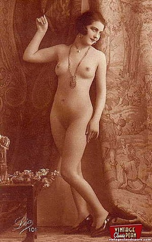 Full frontal vintage nudity chicks posin - Picture 8