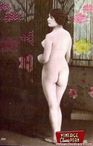 Some vintage naked chicks using color ti - Picture 6