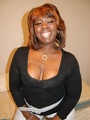 Naked black chubby housewife opens her - Picture 3