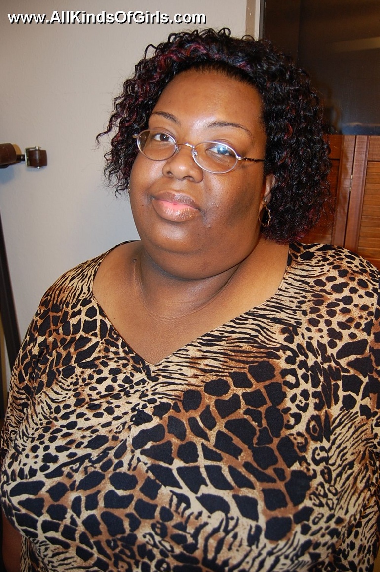 Black Bbw Moms Nude - Check out enormous ebony mom stips naked in - Golden BBW - Picture 1