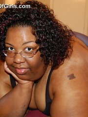 Check out enormous ebony mom stips naked in her bedroom. - Picture 6