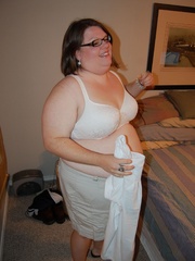 You've hever seen such horny super fat housewife with - Picture 3