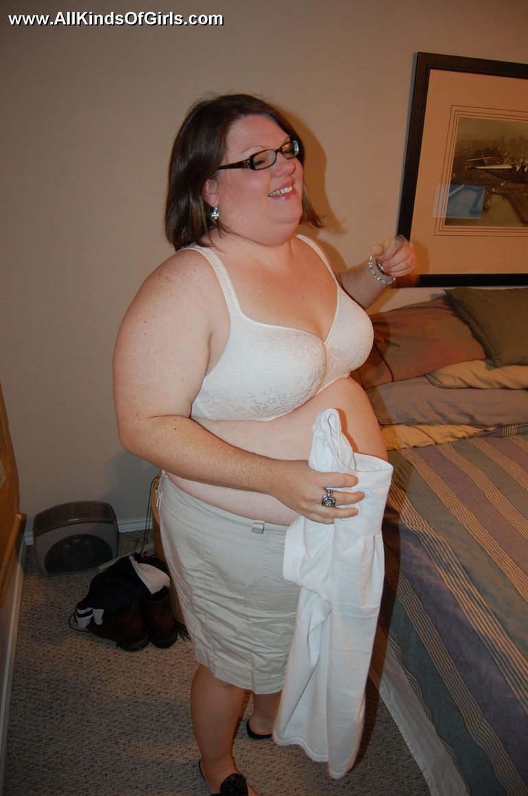 You've hever seen such horny super fat housewife with - Picture 3