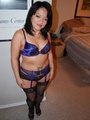 Sexy plump housewife posing in her sexy - Picture 7