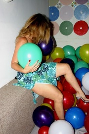 Mature Devlynn from United States Devlynns Balloon Room