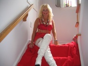MILF Boots Ruth from United States
