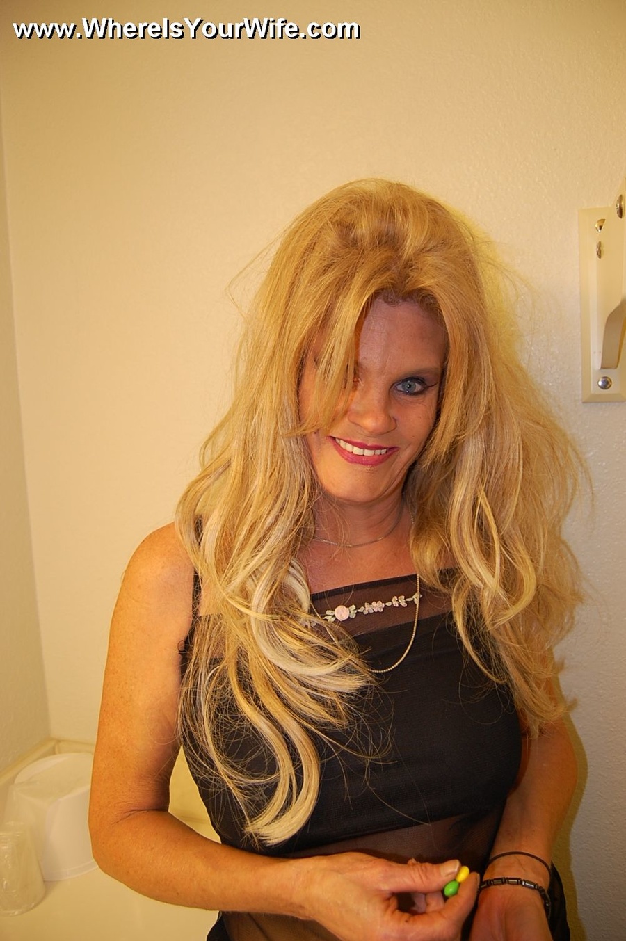 Mature blonde housewife slowly reveling her - XXX Dessert - Picture 1