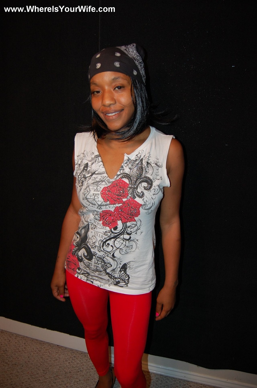 Round booty ebony milf took off her see thr - XXX Dessert - Picture 1