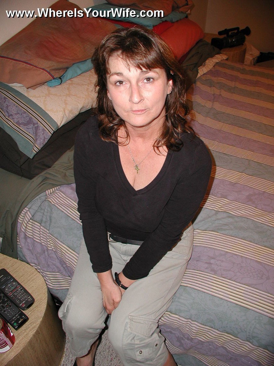 Curly hair mom with big breasts gets her fl - XXX Dessert - Picture 10