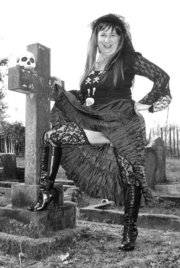 Cougar Speedy Bee from United Kingdom Halloween 1 The Grave Yard