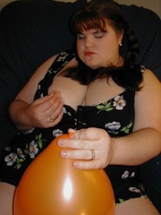 Cum Swallow Curvy Gillian from United States