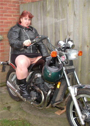 Cougar Exhibitionist Jay Sexy from United Kingdom